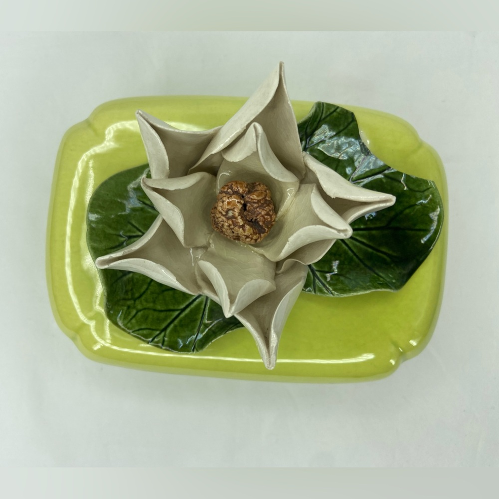 Vintage Trinket Box Frazier‎ California Pottery Floral Magnolia Flower 1952